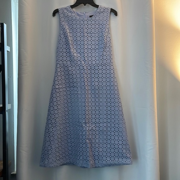 Lilac eyelet dress - Picture 1 of 4